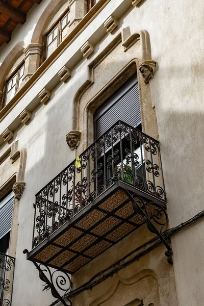 Art nouveau route street en Vilafranca del Penedes, Cataluña, España — Foto de Stock