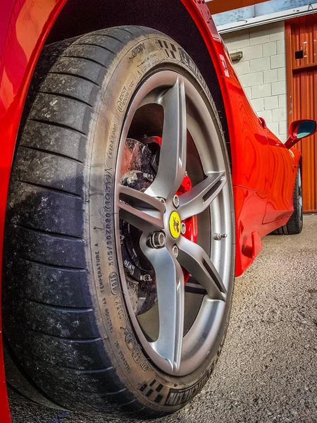 March 2017: Ferrari 458 supercar parked at Circuit de Barcelona- — Stock Photo, Image