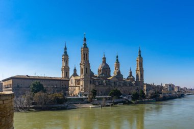 İspanya, Zaragoza 'daki Basilica de Nuestra Senora del Pilar Katedrali.