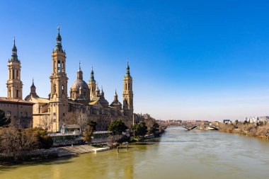 İspanya, Zaragoza 'daki Basilica de Nuestra Senora del Pilar Katedrali.