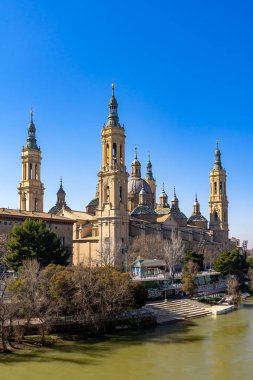 İspanya, Zaragoza 'daki Basilica de Nuestra Senora del Pilar Katedrali.