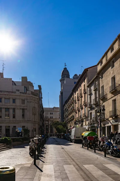 Banco Zaragozano antiguo edificio bancario en Zaragoza, España . — Foto de Stock