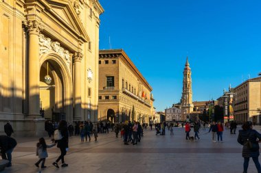 İspanya, Zaragoza 'daki Basilica de Nuestra Senora del Pilar Katedrali.