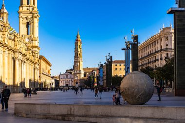 İspanya, Zaragoza 'daki Basilica de Nuestra Senora del Pilar Katedrali.