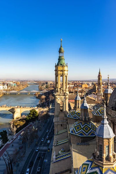 Basílica de Nuestra Señora del Pilar en Zaragoza, España . —  Fotos de Stock