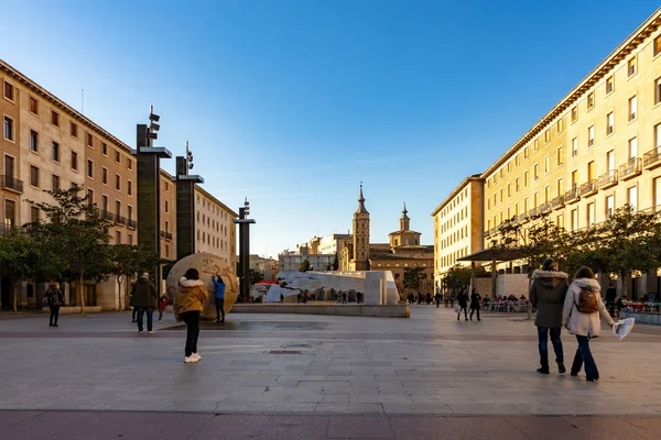 Basílica de Nuestra Señora del Pilar en Zaragoza, España . — Foto de Stock