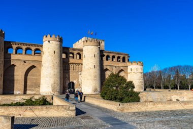 Palacio Aljaferia, İspanya 'nın Zaragoza kentindeki ortaçağ İslam sarayı.