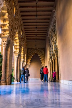 Palacio Aljaferia, İspanya 'nın Zaragoza kentindeki ortaçağ İslam sarayı.