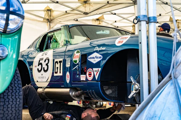 Shelby Cobra en espíritu montjuic Salón de coches del circuito de Barcelona — Foto de Stock