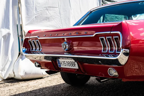 Ford Shelby GT 350 Cobra Mustang in montjuic spirit Barcelona circuit car show — Stock Photo, Image