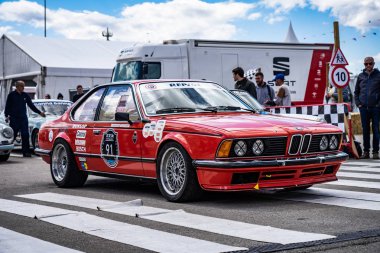 Bmw 635 Csi montjuic ruhu Barcelona devre araba gösterisi