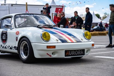 Porsche 911 montjuic ruhu Barcelona devre araba gösterisi