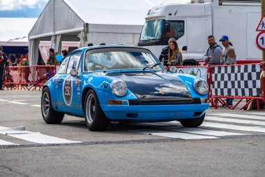 Porsche 911 montjuic ruhu Barcelona devre araba gösterisi