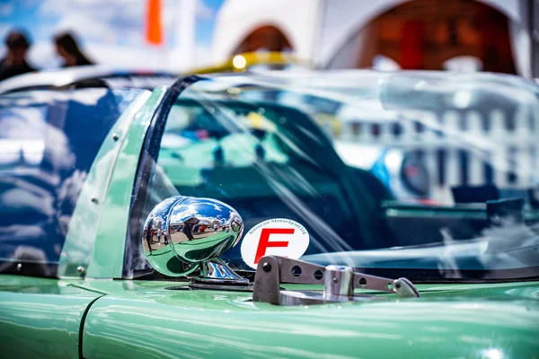 Ford gt 40 i Montjuic Spirit Barcelona krets bilutställning — Stockfoto