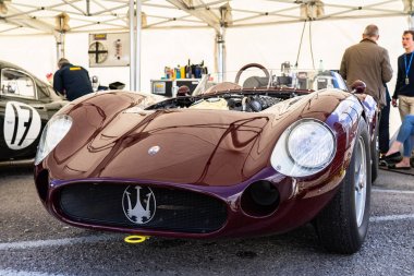 Montjuic ruhu Barcelona devre araba gösterisi Maserati 300 S