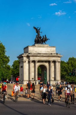 Wellington, İngiltere, Londra 'daki Duke anısına dikildi.