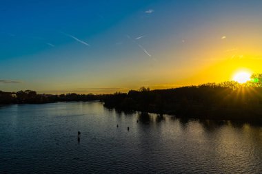 Toulouse, Fransa 'da günbatımında Pont Neuf.