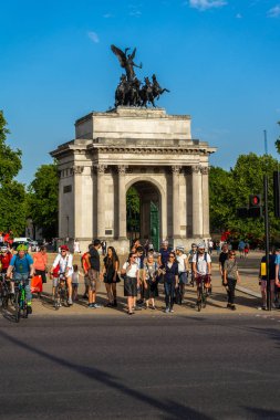 Wellington, İngiltere, Londra 'daki Duke anısına dikildi.