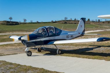 Tecnam P96 uçak iniş kalkış.