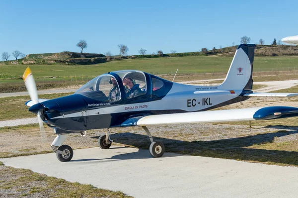 Tecnam P96 αεροπλάνο προσγείωση απογειώνονται. — Φωτογραφία Αρχείου