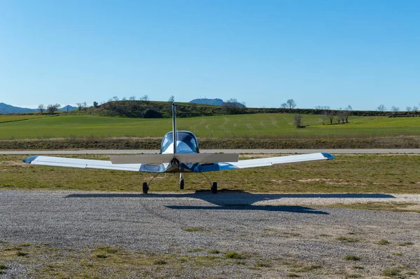 Tecnam P96 uçak iniş kalkış.