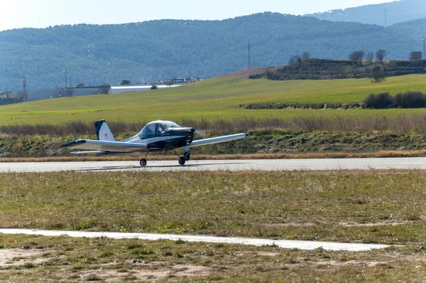 Tecnam P96 αεροπλάνο προσγείωση απογειώνονται. — Φωτογραφία Αρχείου