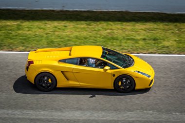Lamborghini Gallardo devre de Barcelona, Catalonia, İspanya.