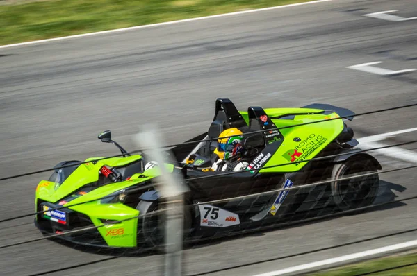 KTM X-Bow bitva Circuit de Barcelona, Katalánsko, Španělsko. — Stock fotografie