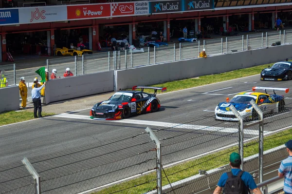 Porsche 997 gt3 r in circuit de barcelona, katalonien, spanien. — Stockfoto