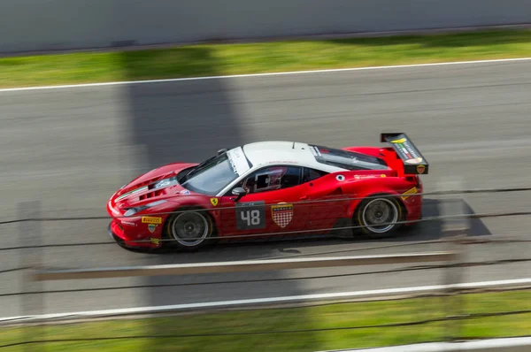 Ferrari 458 Italia GTE in Circuit de Barcelona, Catalunha, Espanha . — Fotografia de Stock