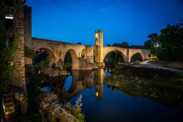 Paisagem vila medieval Besalu, Catalunha, Espanha — Fotografia de Stock