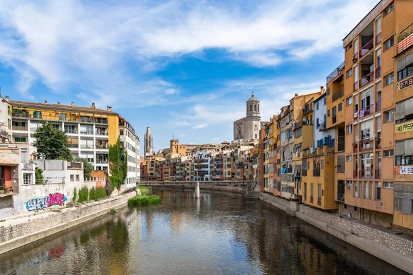 Cityscape of Girona in Catalonia, Spain. — Stock Photo, Image