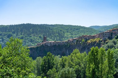 Castefollit de la Roca 'nın ortaçağ köyü, Katalonya, İspanya