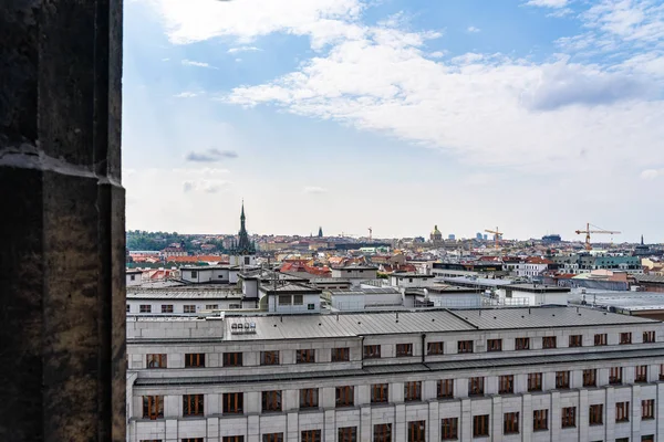 Arquitectura y horizonte histórico de Praga en la República Checa . — Foto de Stock