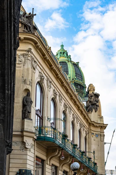 Prags kommunala hus i Tjeckien. — Stockfoto