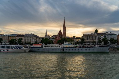 Macaristan Budapeşte 'deki Szilagyi Dezso Meydanı Reform Kilisesi