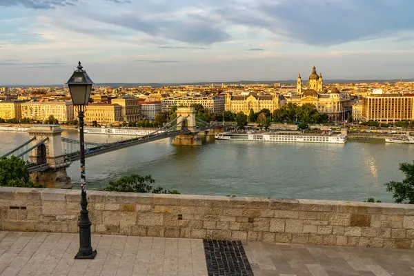 Ponte Cadeia Rio Danúbio Budapeste Hungria — Fotografia de Stock