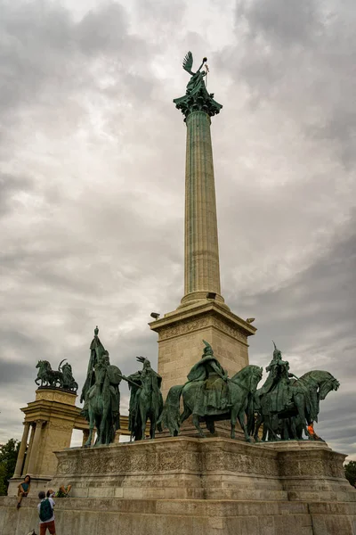 Plaza Los Héroes Budapest Hungría — Foto de Stock