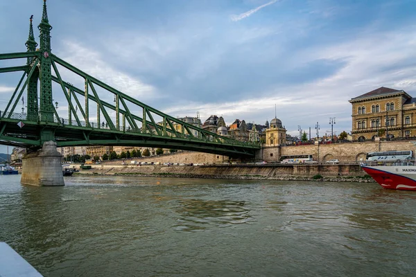 Szabadsag Bridge Будапешт Угорщина — стокове фото