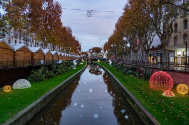 Perpignan 'da Le Castillet Noel gecesi, Fransa
