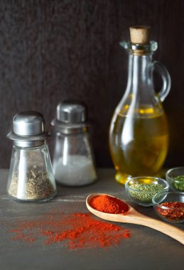 Baharat kaşık çatışmıştı