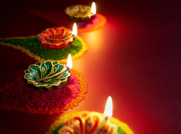 Diwali Olejová Lampa Barevné Hliněné Diya Lampy Rozsvícené Během Diwali — Stock fotografie