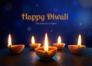 Mutlu Diwali - Mavimsi arka planda aydınlatma lambaları