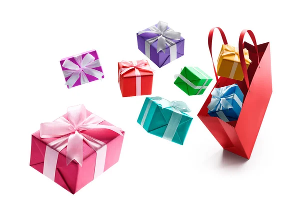 Geschenkboxen Aus Roter Einkaufstasche Auf Weißem Hintergrund — Stockfoto