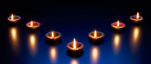 Happy Diwali Lampy Diya Bazie Odblaskowej — Zdjęcie stockowe