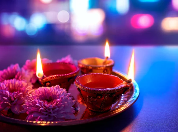 Happy Diwali Coloridas Lámparas Arcilla Diya Encendidas Durante Celebración Diwali — Foto de Stock