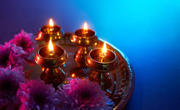 快乐的Diwali 庆祝Diwali期间点燃的油灯 — 图库照片