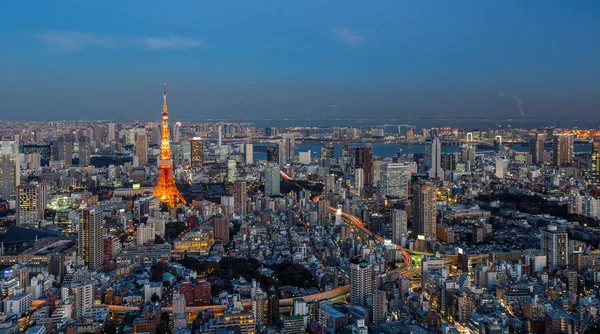 東京市のスカイラインの眺望 — ストック写真