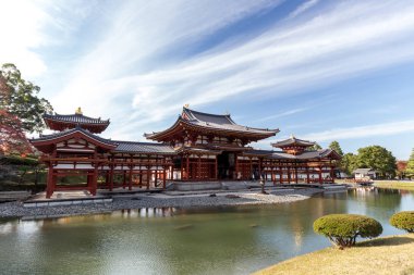Uji, Kyoto, Japonya ünlü Byodo bileşenini Budist Tapınağı, UNESCO Dünya Miras Listesi. Phoenix Hall Binası