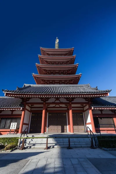 Antiguo Templo Bajo Cielo Azul Durante Día Tokio Japón — Foto de Stock